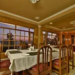 Hillcrest Resort By Dls Hotels