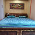 Harris Lodge Stays