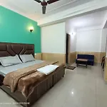 Thakur Homestay Shoghi