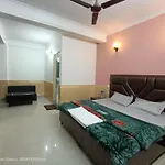Thakur Homestay Shoghi