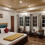 Maywood Hotel