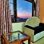 Hotel Taj Palace Near Mall Road