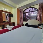 Hotel Taj Palace Near Mall Road