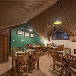 Wingait Inn - Hotel Near Mall Road