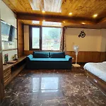 Hotel Gujral