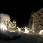 Royal Jardin Whistling Pines Resort