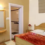 The Royale Oaks Hotel