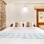 Valley View 2Bhk Abode Near Isbt, Tutikandi