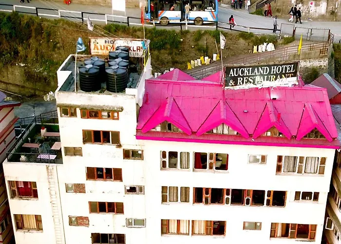 Auckland Hotel And Restaurant Near Mall Road