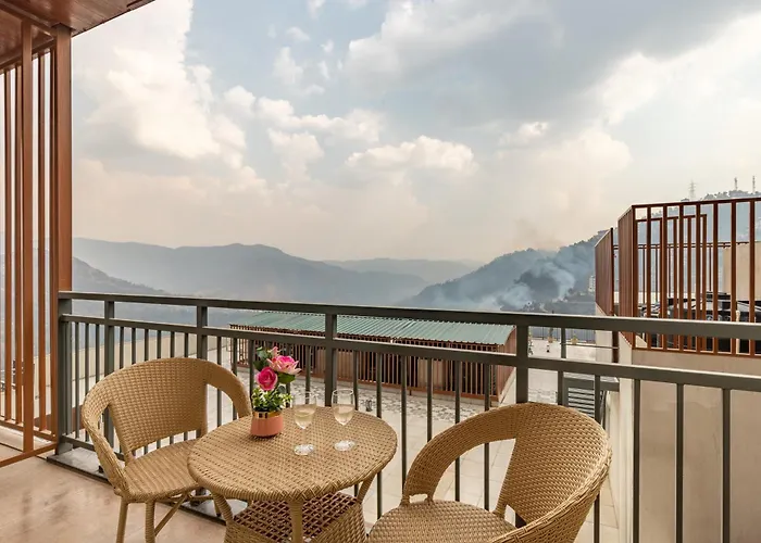 Alaya Stays Cliff Mist 2Bhk Apartments In Panthaghati