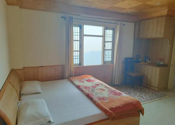 Valleyview Open Balcony Near Ridge Mall Shimla