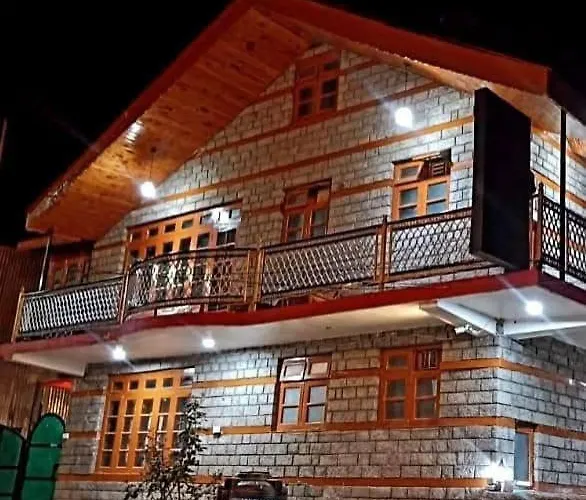 Maha Maya B&B Near Kali Bari Temple