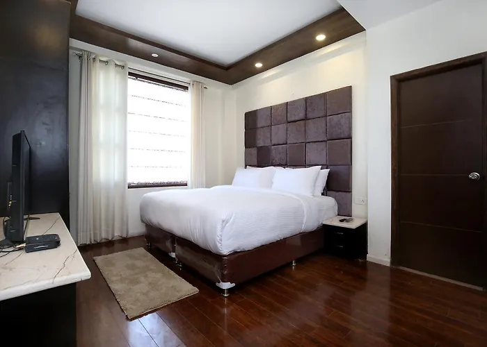 Oyo 9894 Home Valley View 2Bhk Bharari