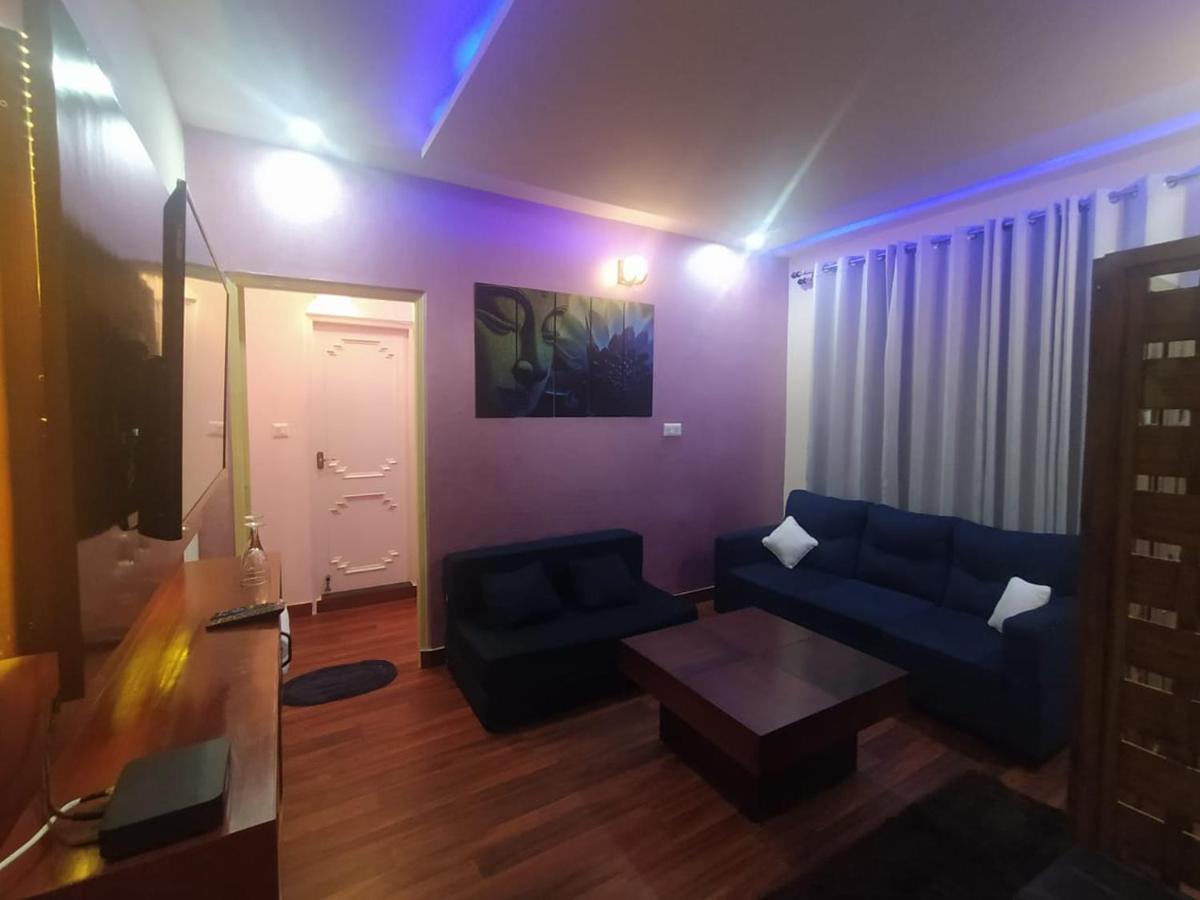 Deluxe Homestay With Kitchen In *