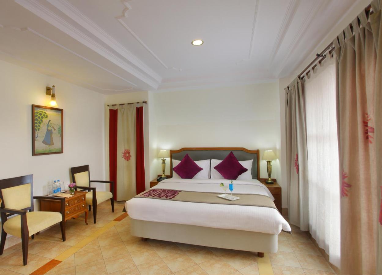 Marigold Sarovar Portico 4*