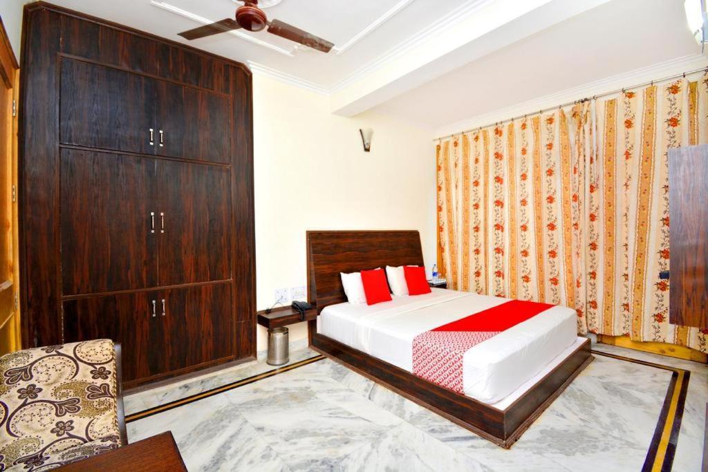 Vivek Palace