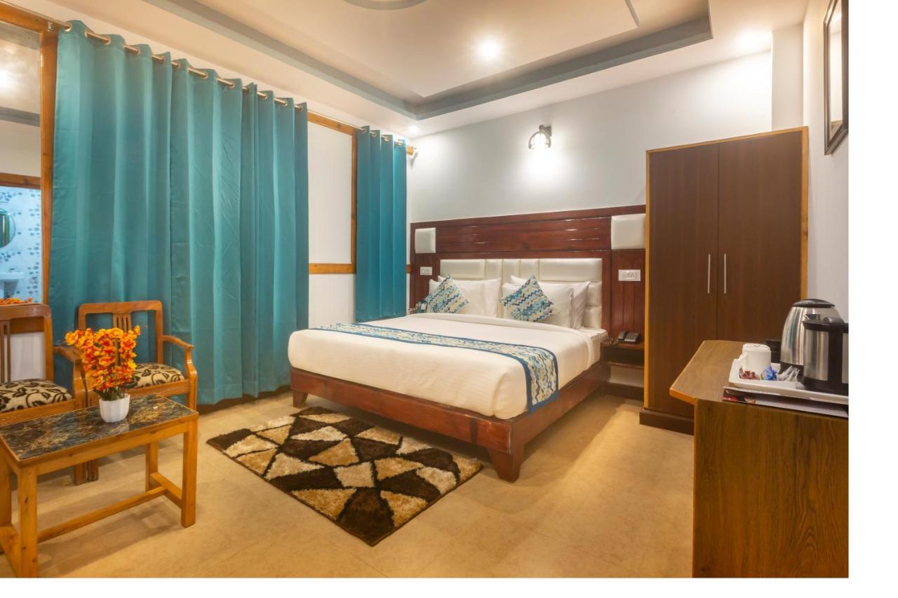 Golden Oak Bed & Breakfast *