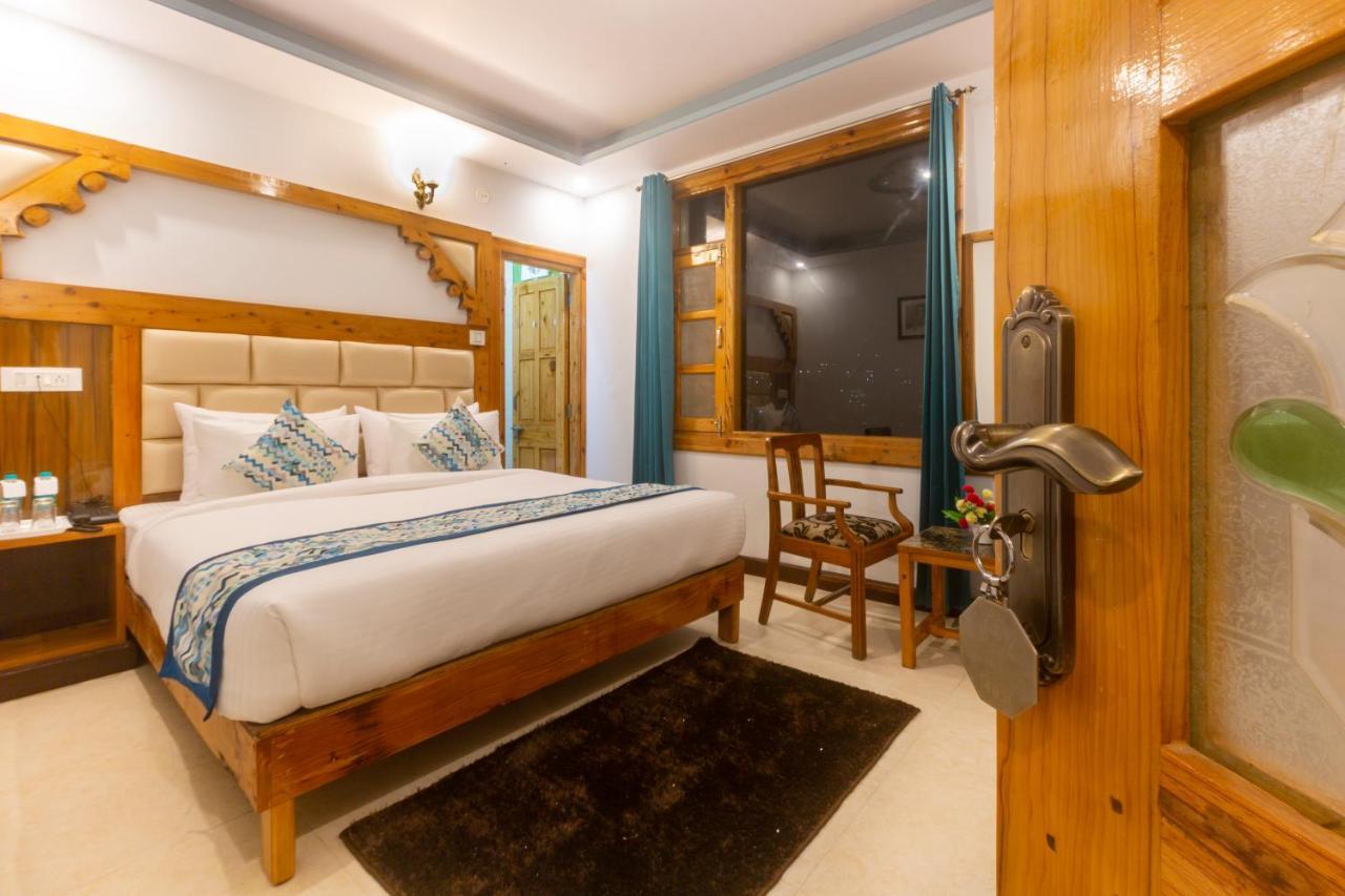 Golden Oak Bed & Breakfast