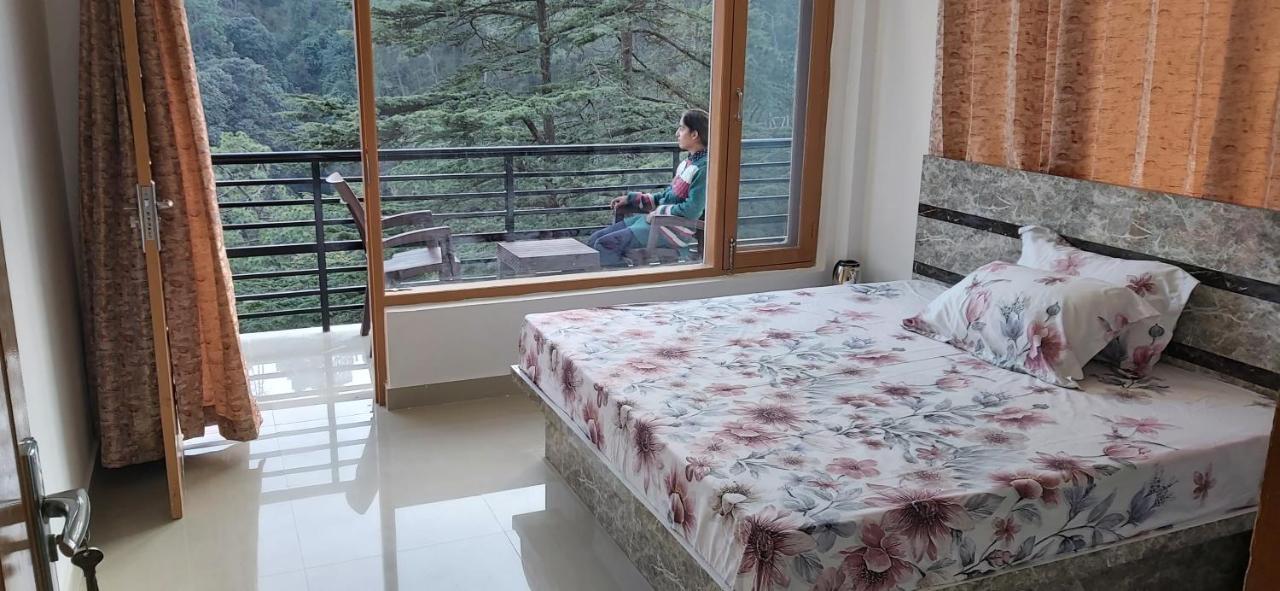 Solitude Inn Bnb Bed & Breakfast