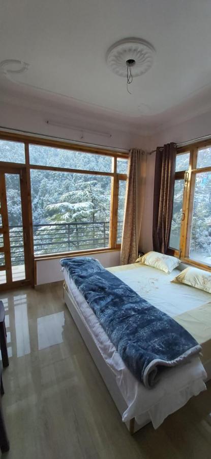 Solitude Inn Bnb Bed & Breakfast *