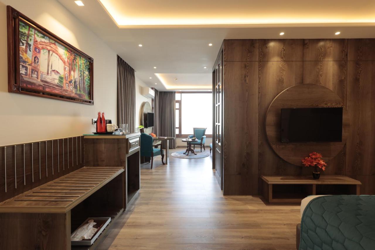 Welcomheritage Elysium & Hotel 5*