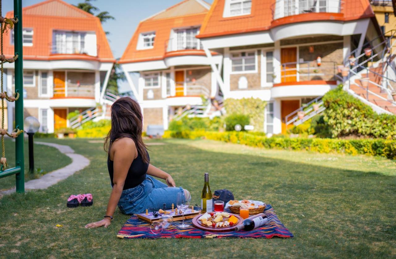 Marigold Sarovar Portico Resort 4*