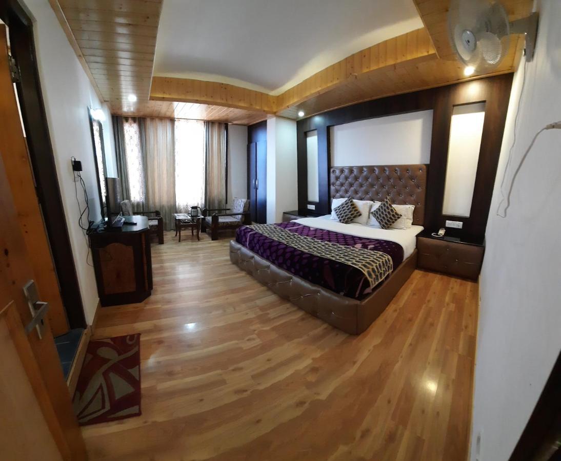 Lords Regency Hotel 3*