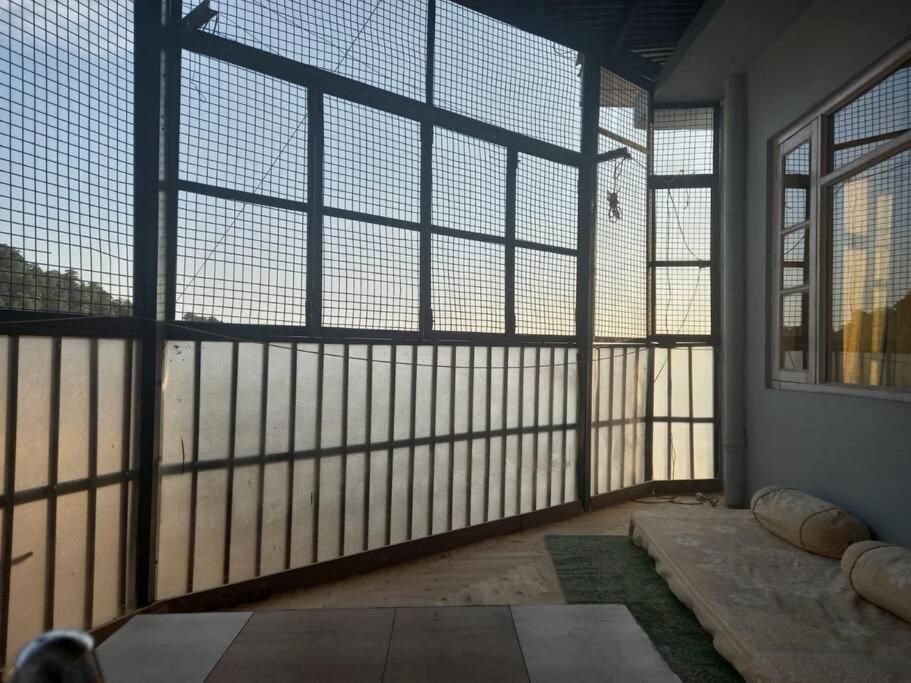 Valleyview Open Balcony Near Ridge Mall *
