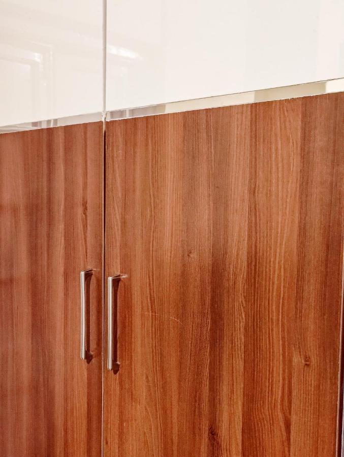Away From , Perfect Family Set ! Apartment
