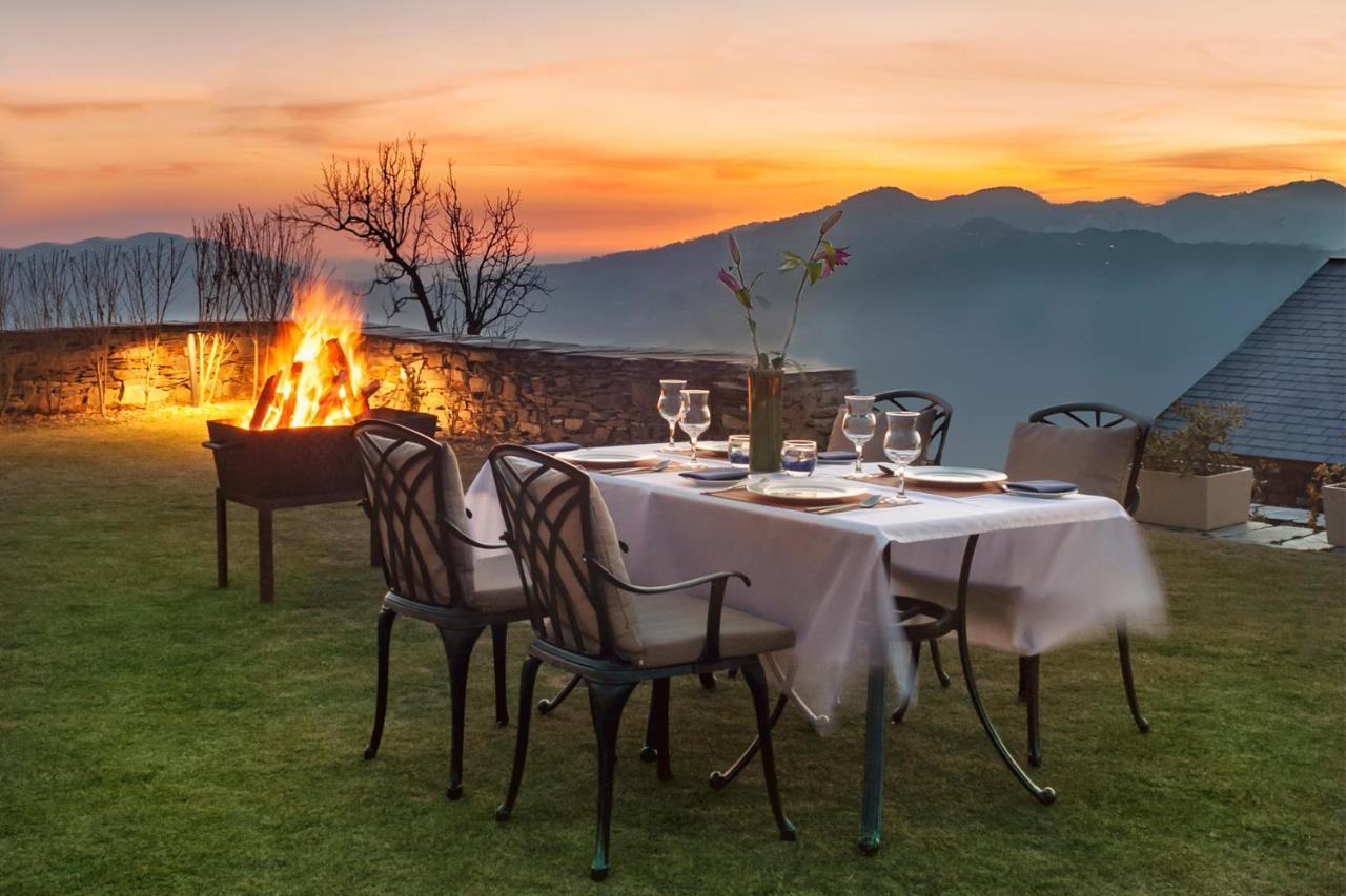 Resort Taj Theog & 5*