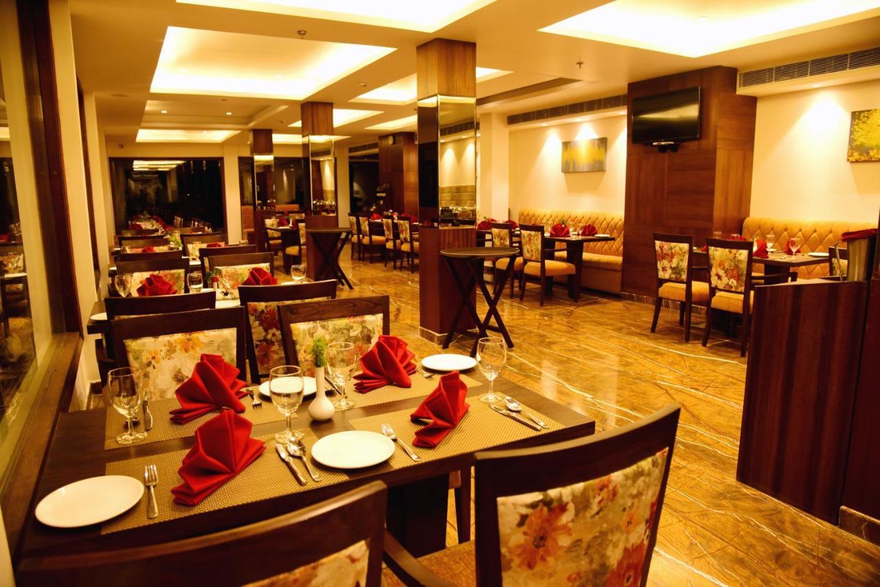 Royale Retreat - Luxury In Hotel 4*