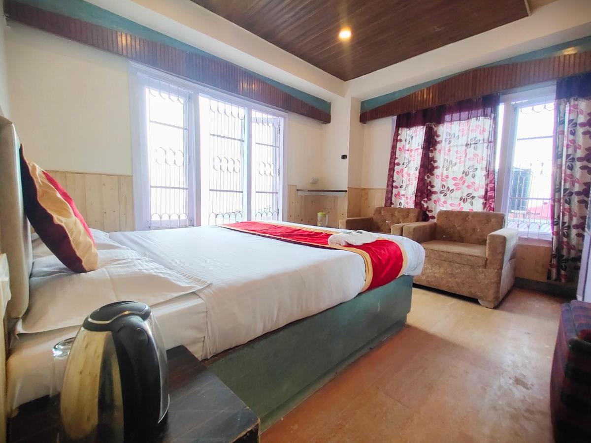 Hotel Shorya Regency