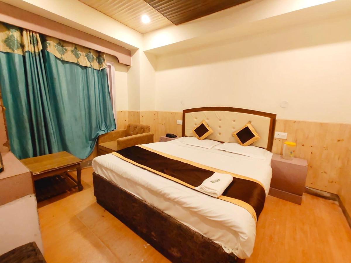 Hotel Shorya Regency