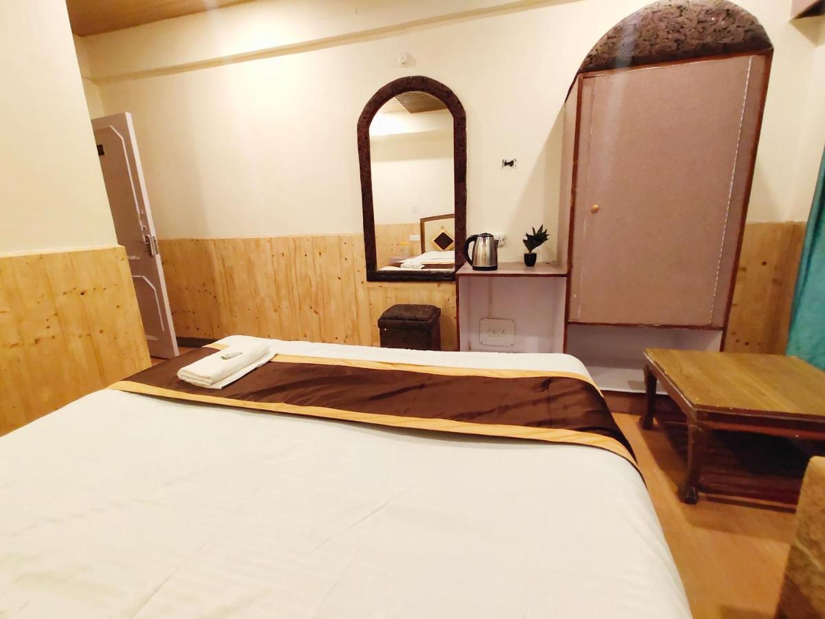 Shorya Regency 2* Shimla