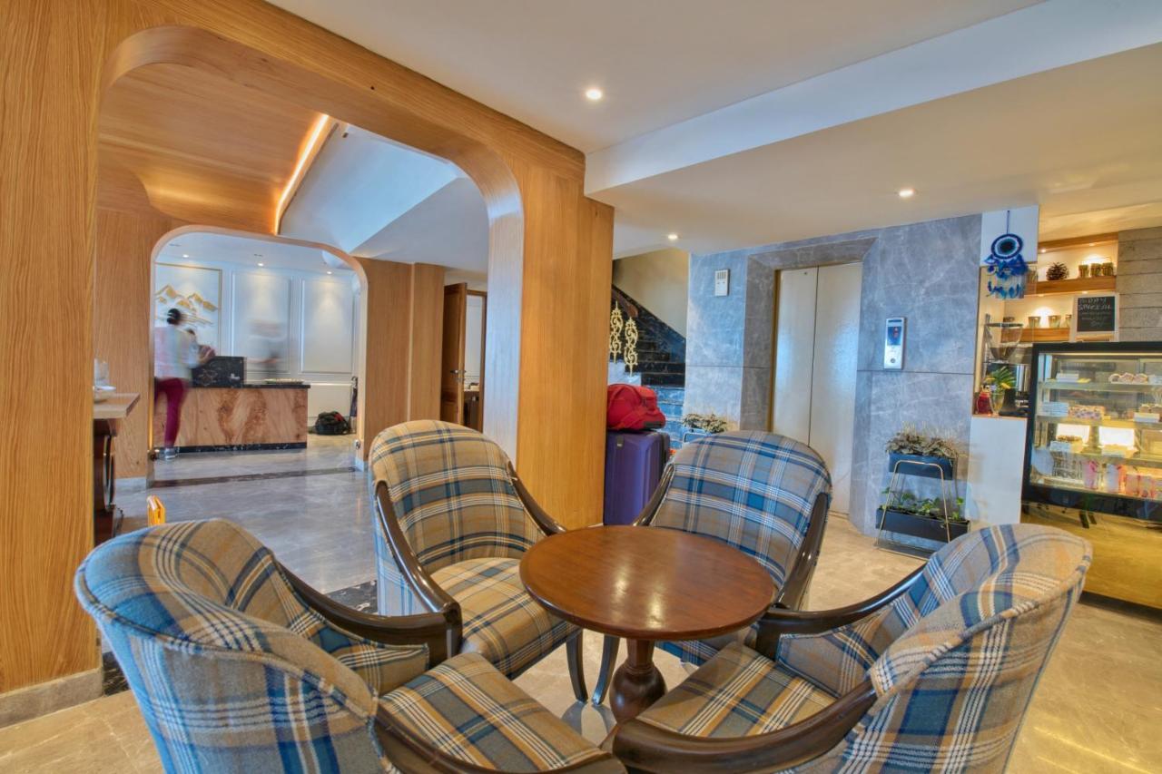 The Cedar Grand And Hotel 4*