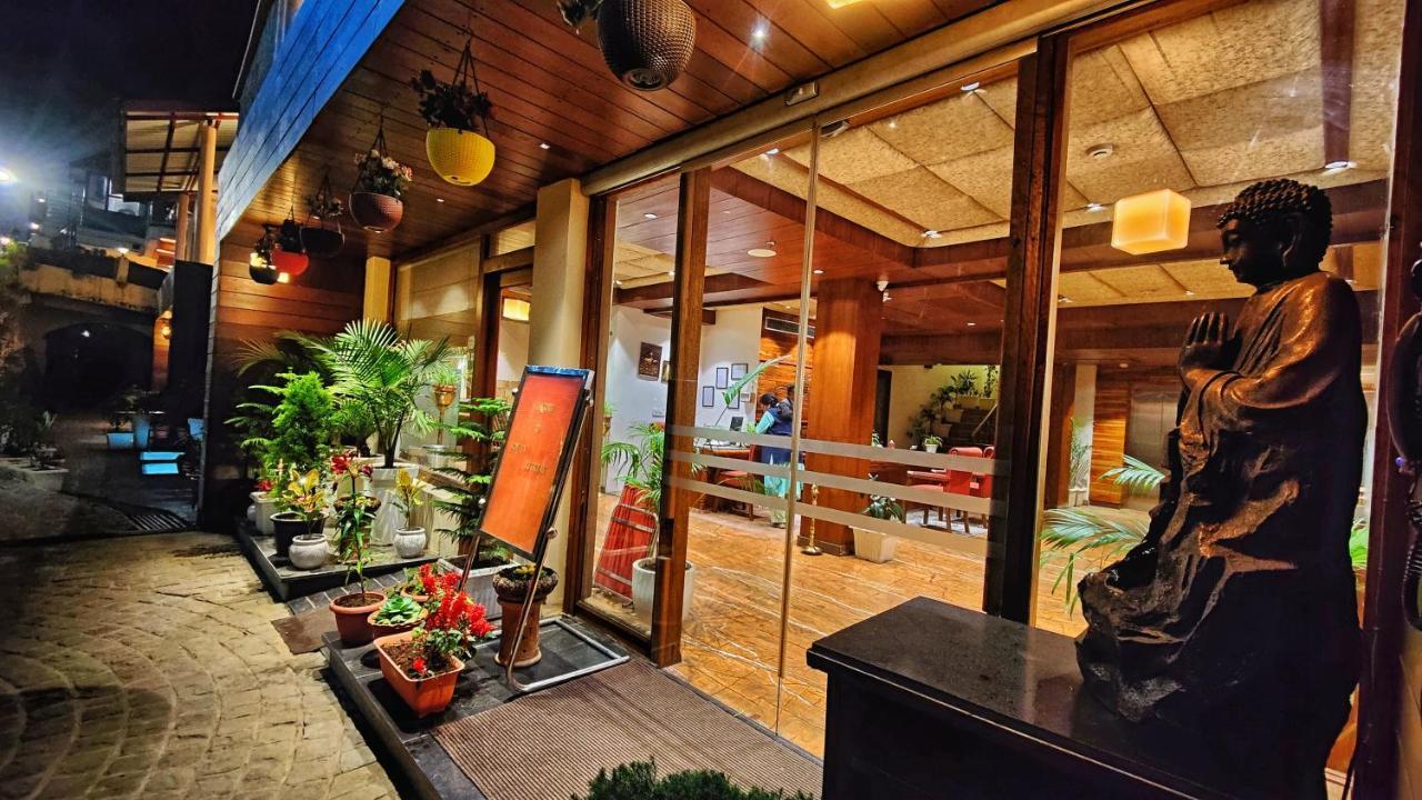 Hotel Royale Retreat - Luxury In