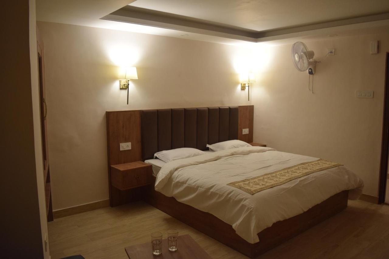 Hotel Himcasa - A Unit Of Vikrant 3*