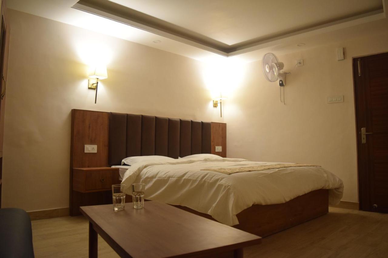 Himcasa - A Unit Of Vikrant Hotel 3*