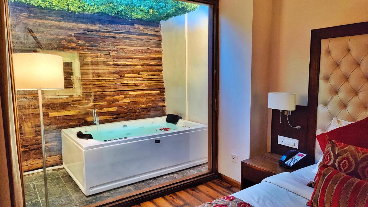 Royale Retreat - Luxury In Hotel Shimla