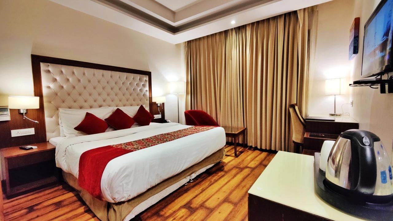 Royale Retreat - Luxury In Hotel Shimla