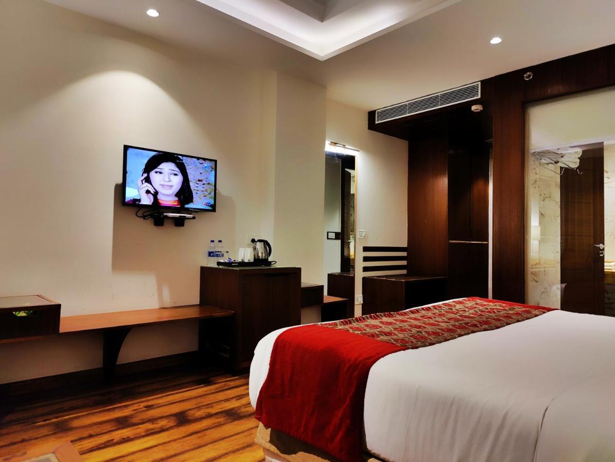 Hotel Royale Retreat - Luxury In