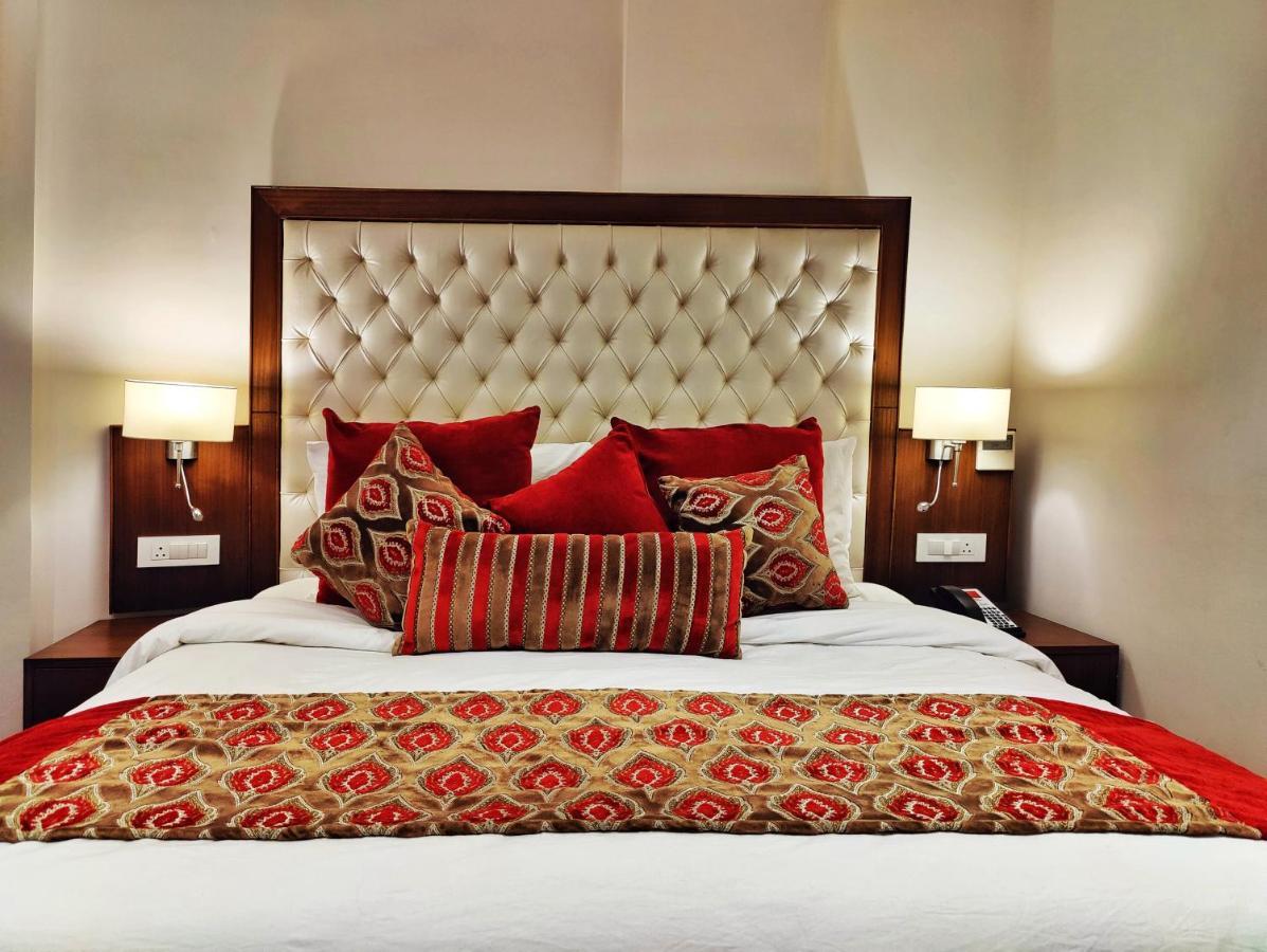 Royale Retreat - Luxury In 4* Shimla