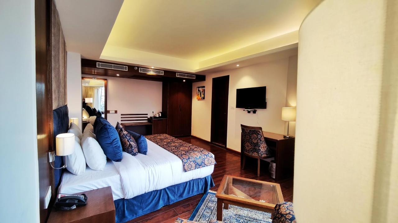 Royale Retreat - Luxury In Hotel Shimla