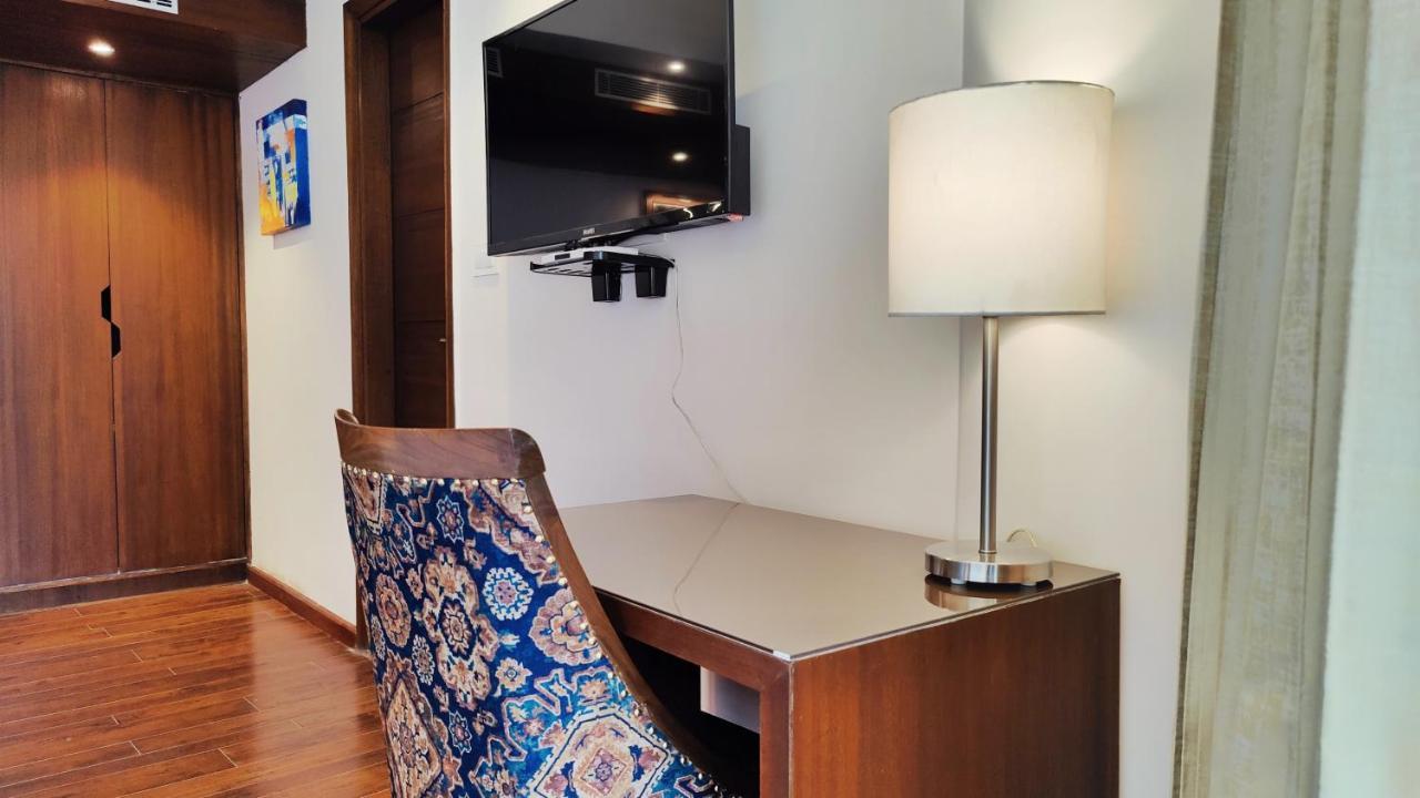 Hotel Royale Retreat - Luxury In