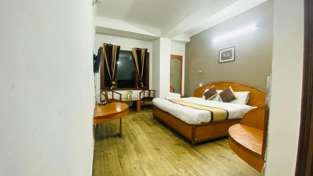 Hotel Tara With Terrace Restaurant Shimla