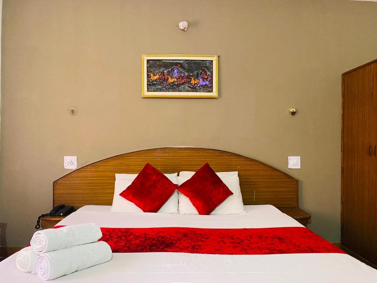 Tara With Terrace Restaurant Hotel Shimla
