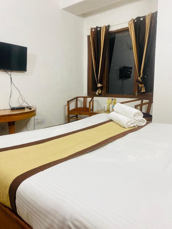Hotel Tara With Terrace Restaurant 3*