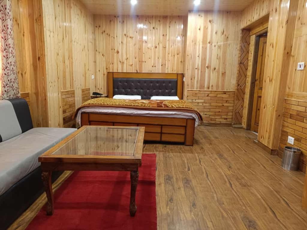 Krishna Vaas Hotel