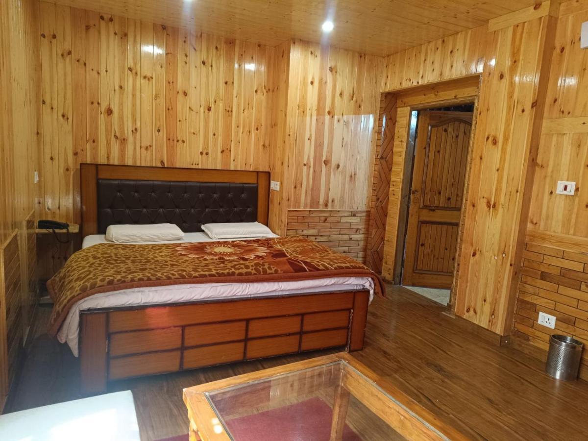 Krishna Vaas Hotel