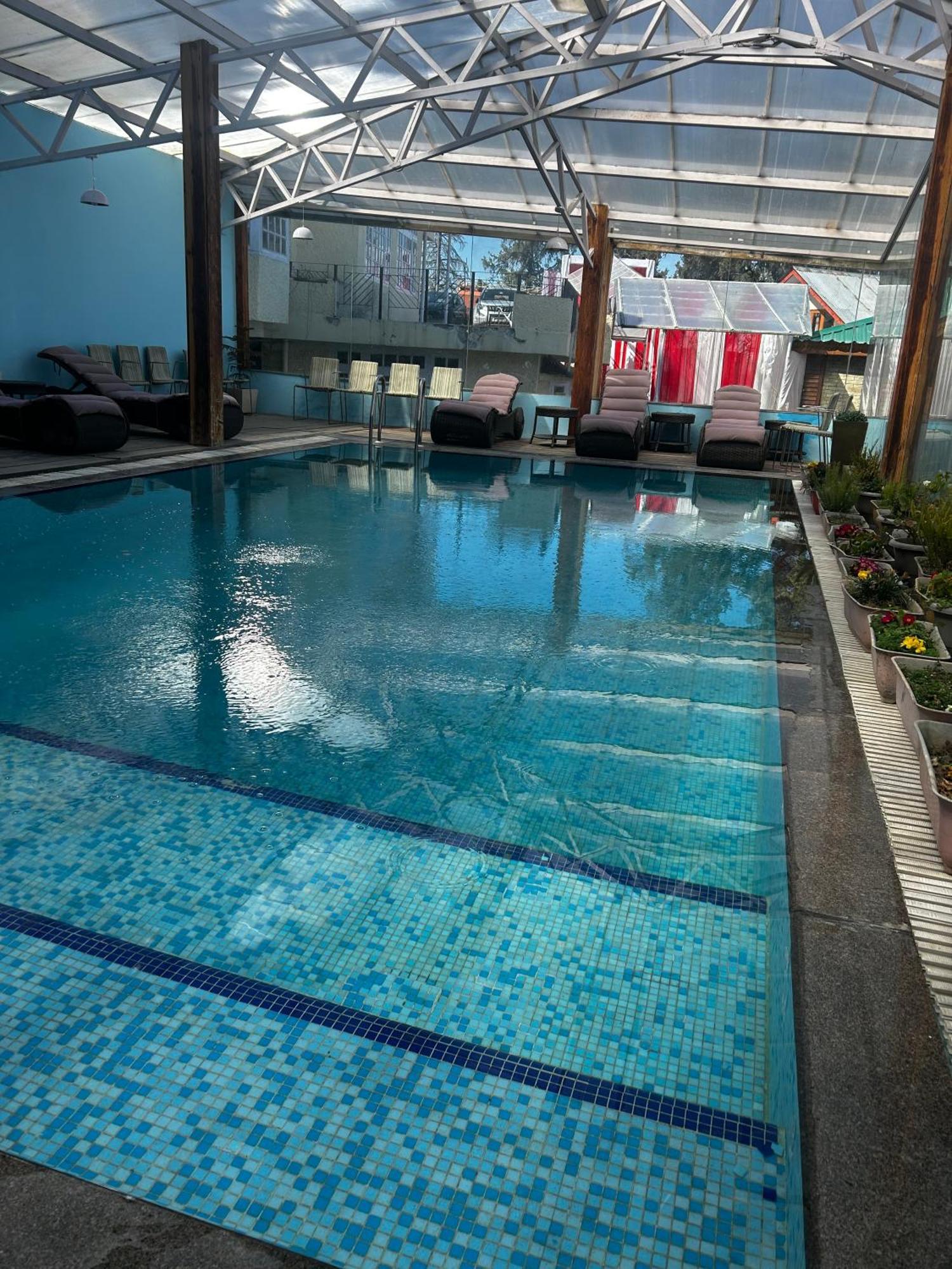 Royal Tulip Luxury Hotel, Kufri, 5*